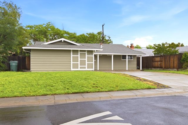 5828 Shenandoah Dr, Sacramento, CA 95841