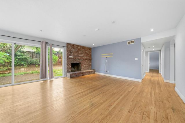 5828 Shenandoah Dr, Sacramento, CA 95841