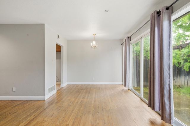 5828 Shenandoah Dr, Sacramento, CA 95841