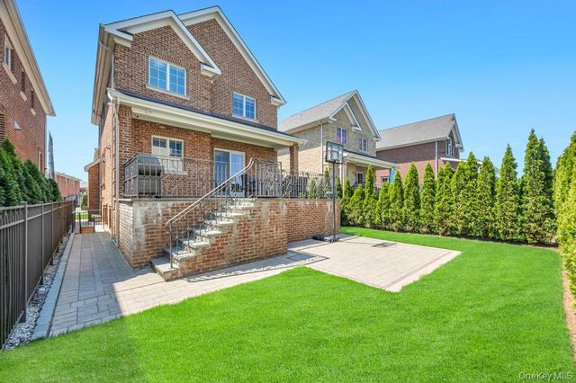 339 150th Street, Whitestone, NY 11357