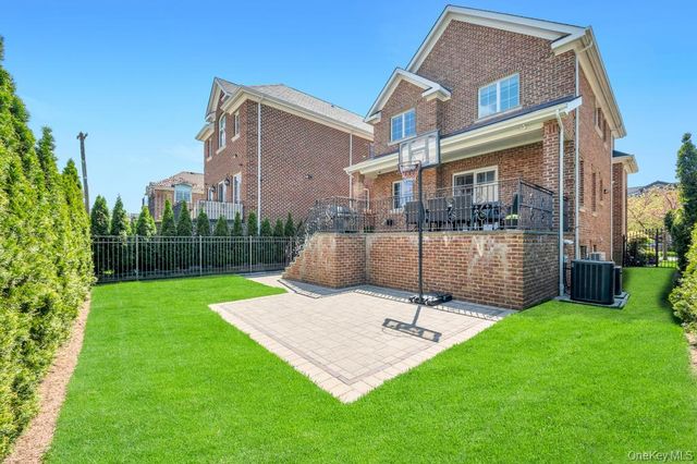 339 150th Street, Whitestone, NY 11357