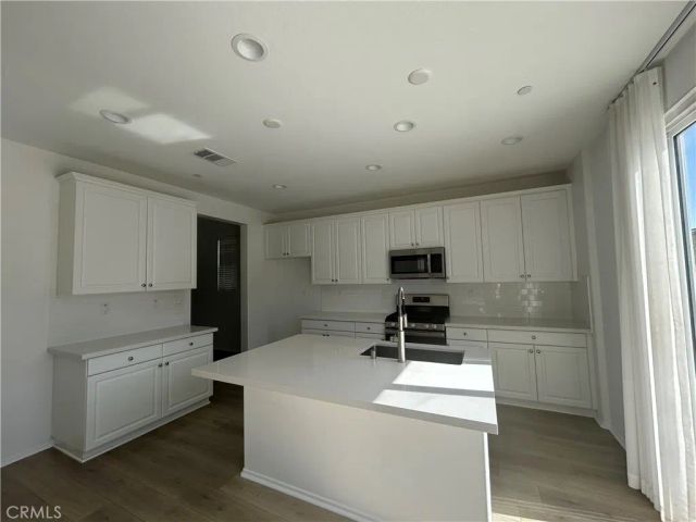 12574 Dartola, Victorville, CA 92392