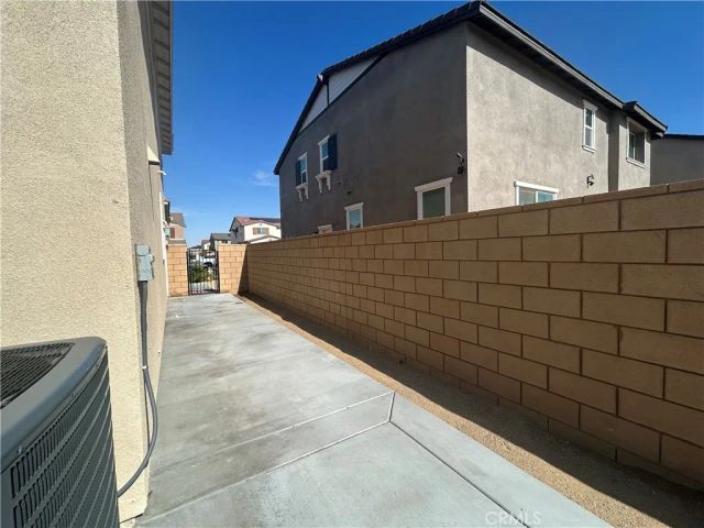 12574 Dartola, Victorville, CA 92392