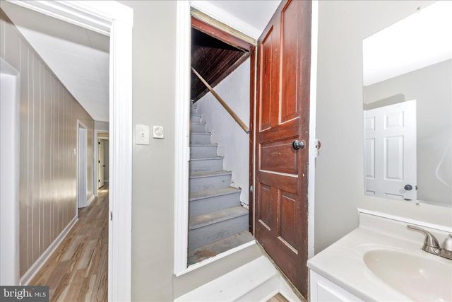 148 HAMILTON AVE, Waynesboro, PA 17268