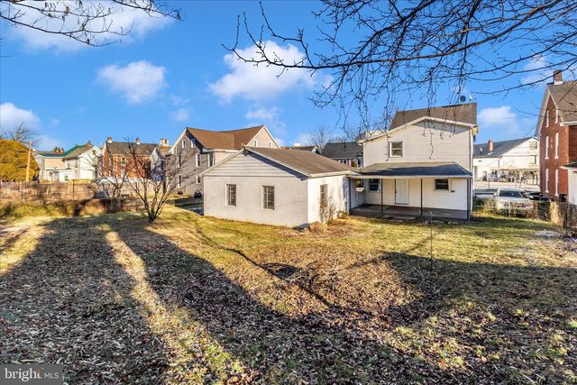 148 HAMILTON AVE, Waynesboro, PA 17268