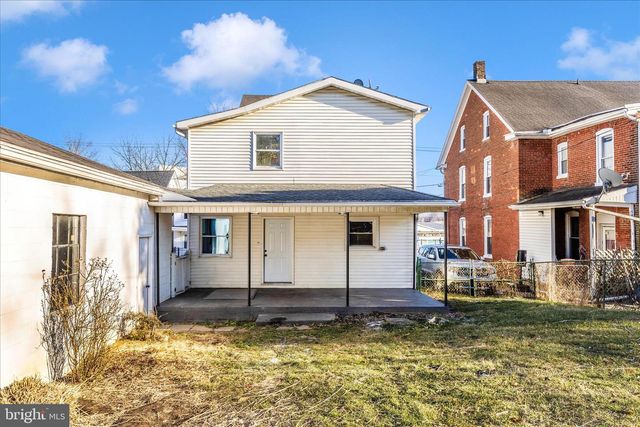 148 HAMILTON AVE, Waynesboro, PA 17268