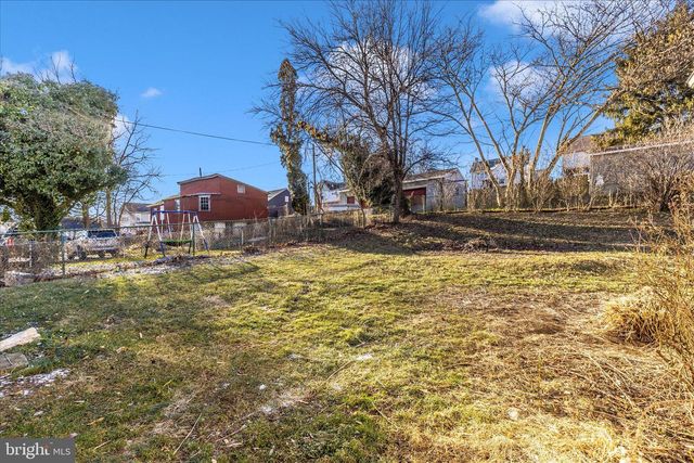 148 HAMILTON AVE, Waynesboro, PA 17268