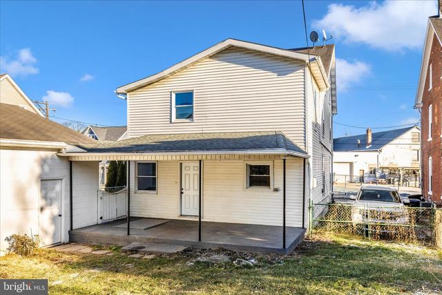 148 HAMILTON AVE, Waynesboro, PA 17268