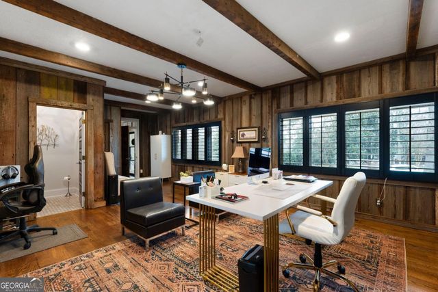 10 Woodland Drive, Cartersville, GA 30120