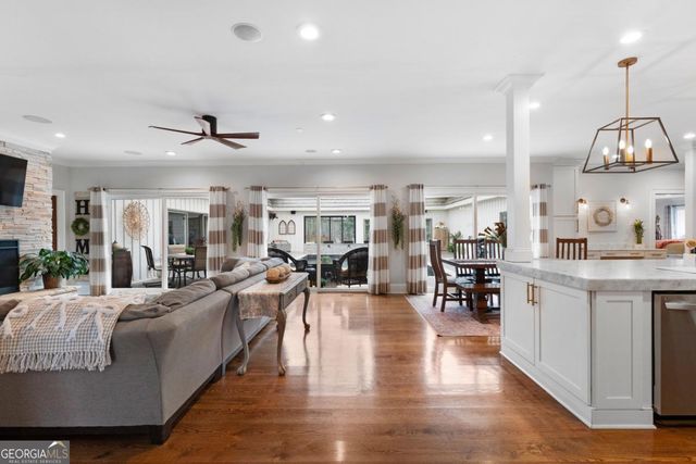 10 Woodland Drive, Cartersville, GA 30120