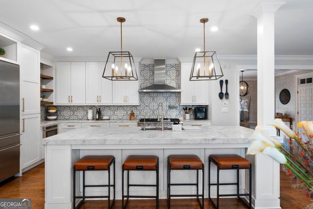 10 Woodland Drive, Cartersville, GA 30120