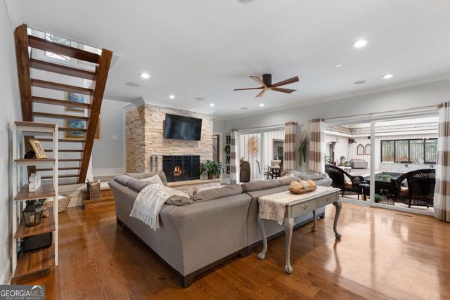 10 Woodland Drive, Cartersville, GA 30120