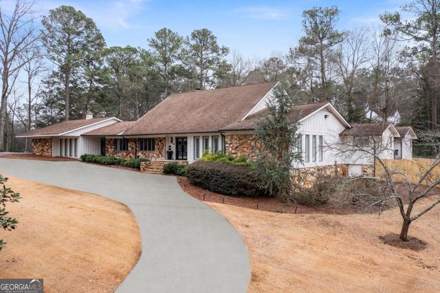 10 Woodland Drive, Cartersville, GA 30120