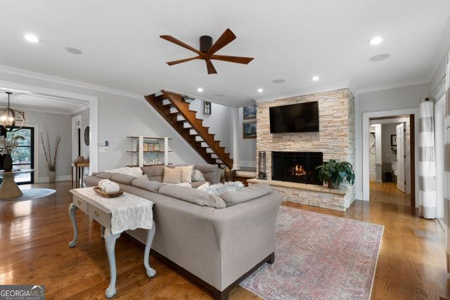 10 Woodland Drive, Cartersville, GA 30120