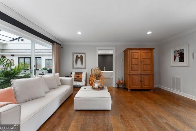 10 Woodland Drive, Cartersville, GA 30120