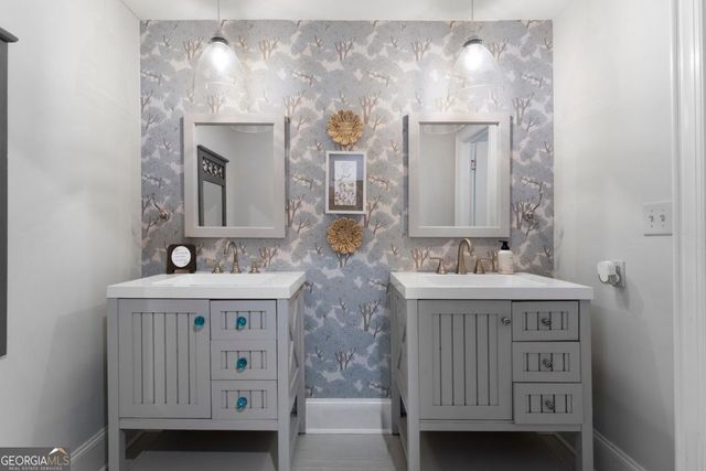 10 Woodland Drive, Cartersville, GA 30120