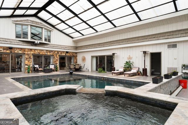 10 Woodland Drive, Cartersville, GA 30120