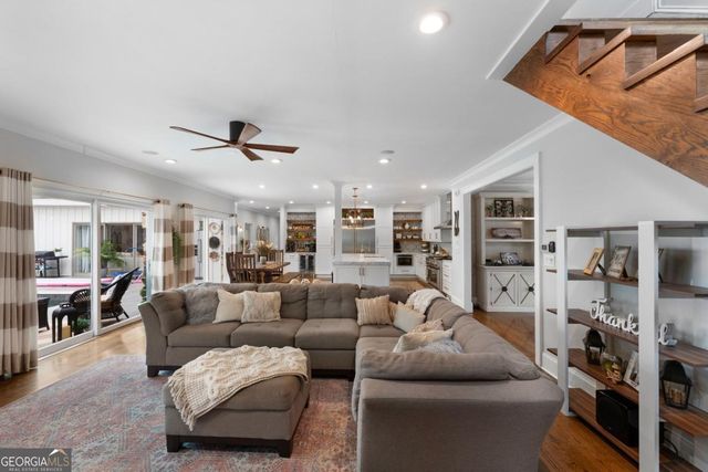 10 Woodland Drive, Cartersville, GA 30120