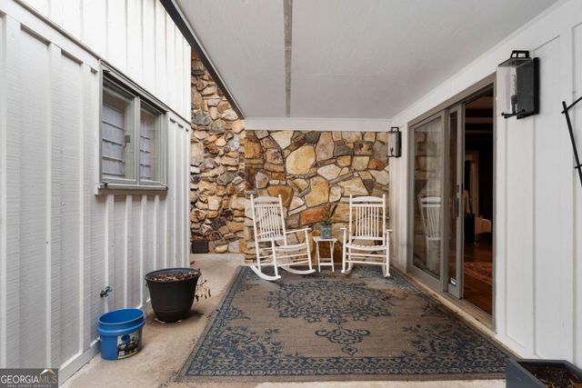 10 Woodland Drive, Cartersville, GA 30120