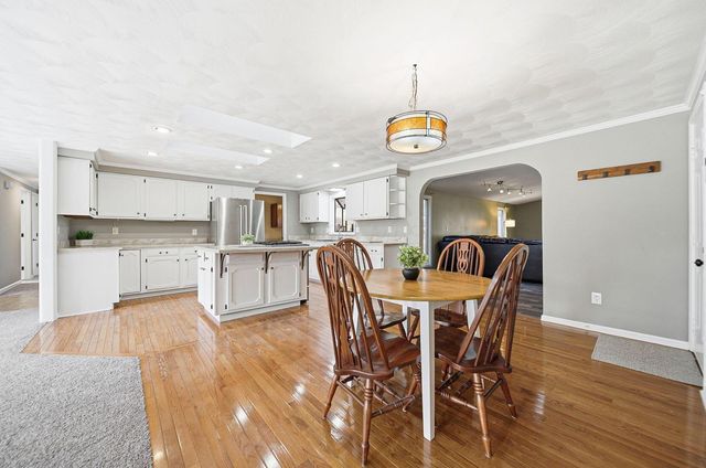 128 Winter Green Loop SW, Pataskala, OH 43062