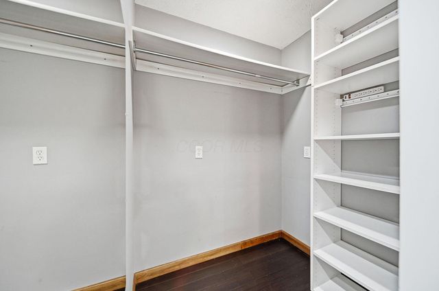 128 Winter Green Loop SW, Pataskala, OH 43062