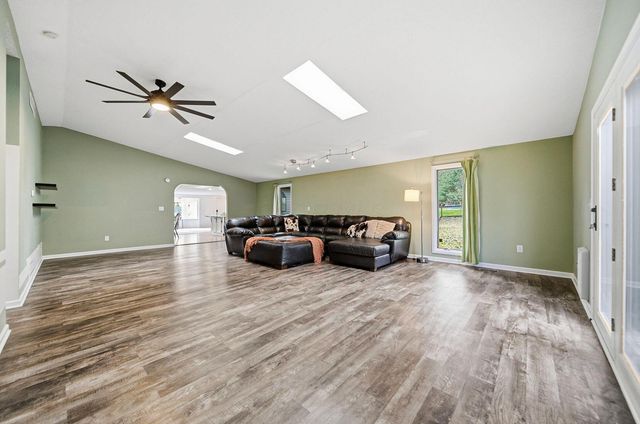 128 Winter Green Loop SW, Pataskala, OH 43062