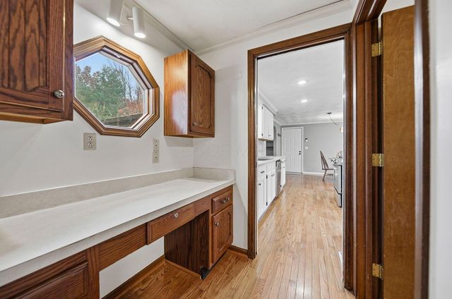 128 Winter Green Loop SW, Pataskala, OH 43062