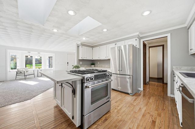 128 Winter Green Loop SW, Pataskala, OH 43062