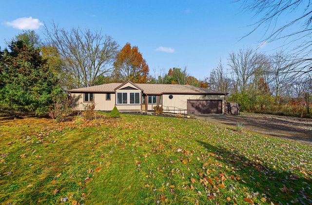 128 Winter Green Loop SW, Pataskala, OH 43062