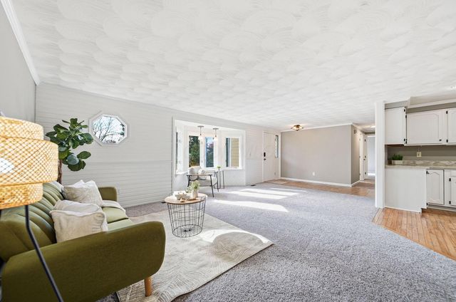 128 Winter Green Loop SW, Pataskala, OH 43062