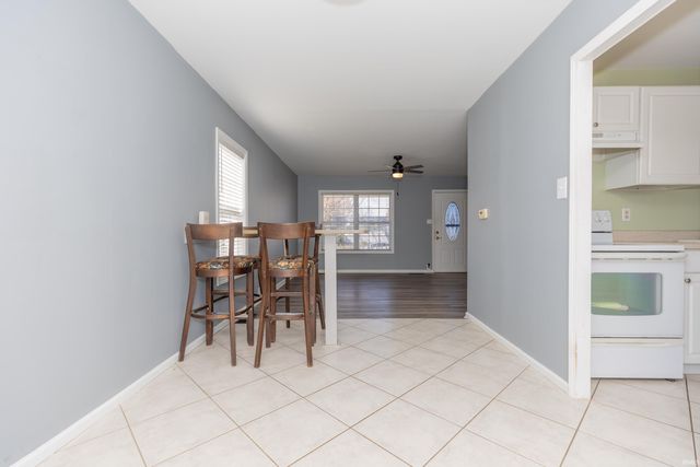 4201 Stratford Road, Evansville, IN 47710