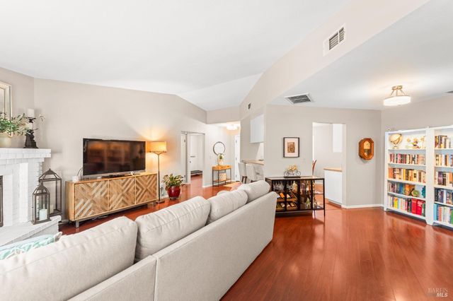 373 Clydesdale Dr, Vallejo, CA 94591