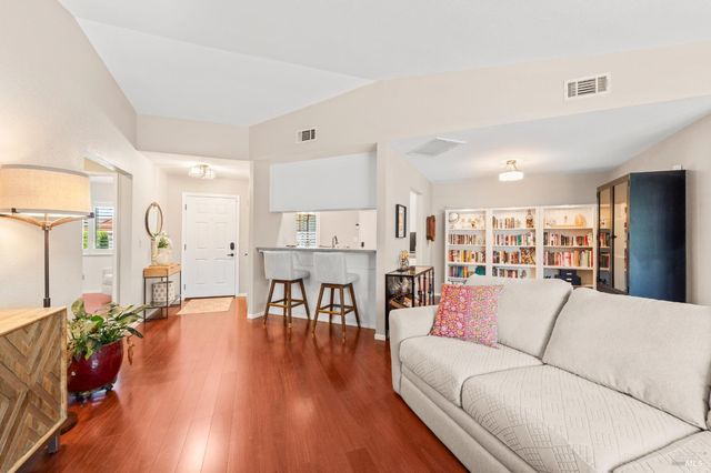 373 Clydesdale Dr, Vallejo, CA 94591