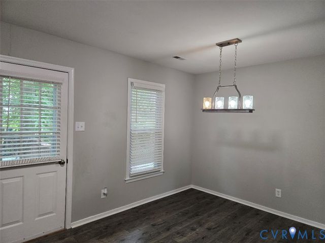 7160 Full Rack Dr, Midlothian, VA 23112