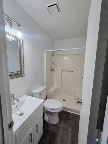 7160 Full Rack Dr, Midlothian, VA 23112