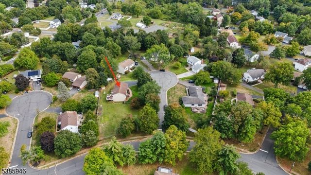27 Dorset Ct, Franklin Twp., NJ 08873