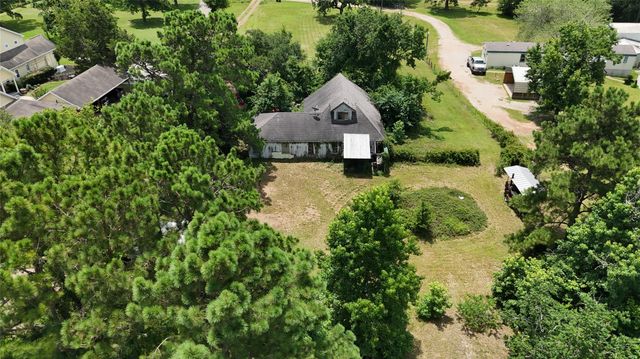 14102 Pinehurst Lane, Magnolia, TX 77354