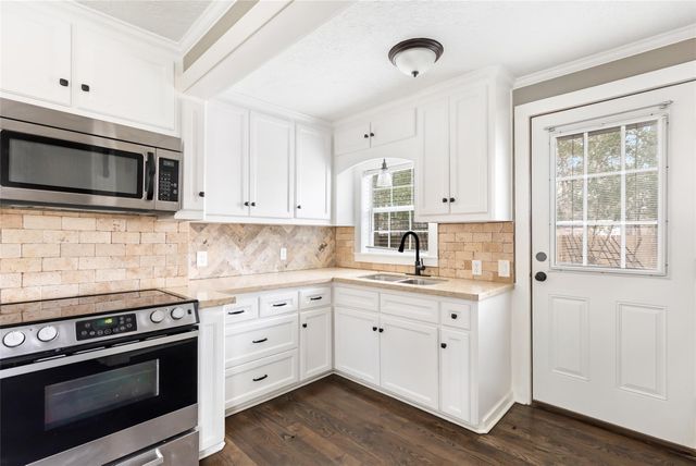 27062 S Oak Creek Drive, Splendora, TX 77372