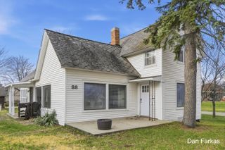 88 W Muskegon Street, Cedar Springs City, MI 49319