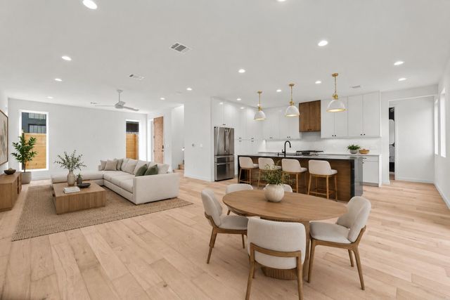 309 Franklin BLVD 2, Austin, TX 78751