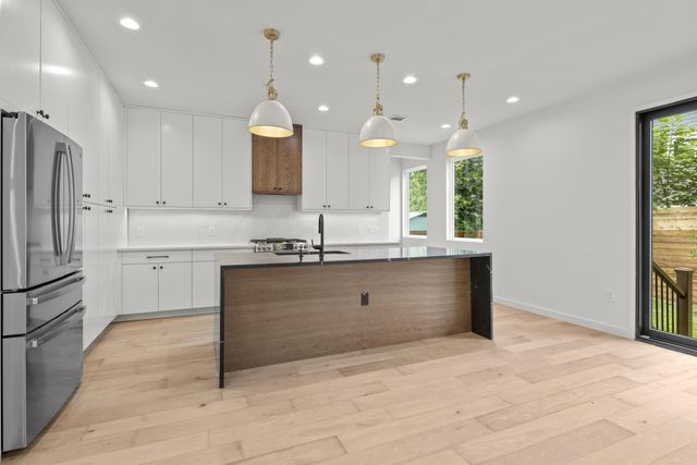 309 Franklin BLVD 2, Austin, TX 78751