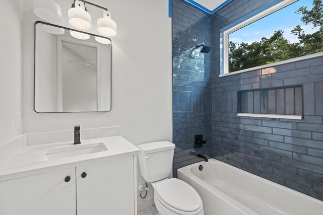 309 Franklin BLVD 2, Austin, TX 78751