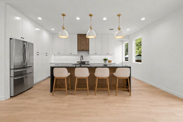 309 Franklin BLVD 2, Austin, TX 78751