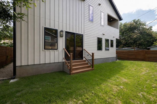 309 Franklin BLVD 2, Austin, TX 78751