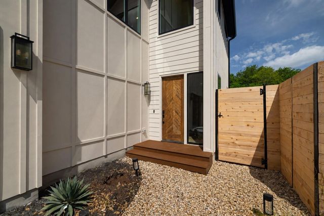 309 Franklin BLVD 2, Austin, TX 78751