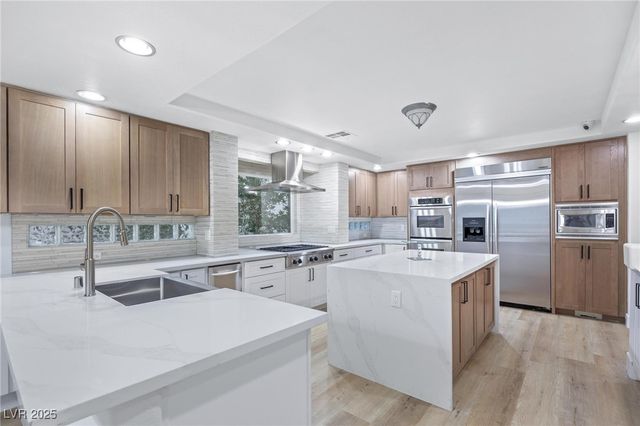 4065 Abernethy Forest Place, Las Vegas, NV 89141