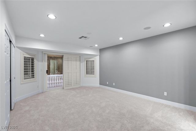 4065 Abernethy Forest Place, Las Vegas, NV 89141