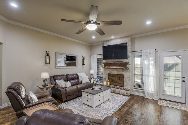 104 Smokey Branch, Weatherford, TX 76085