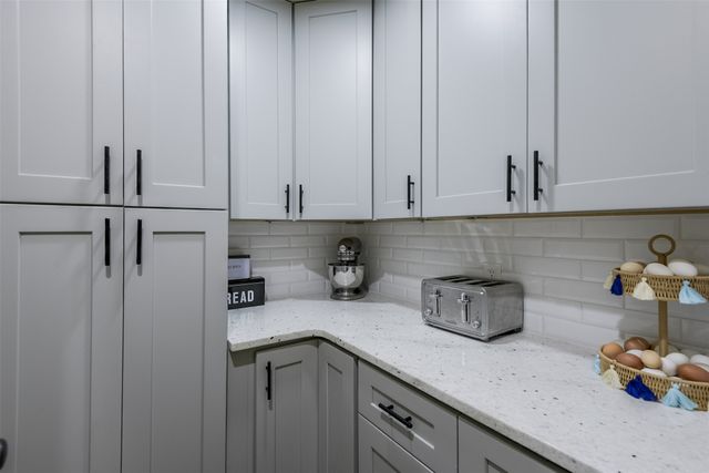 104 Smokey Branch, Weatherford, TX 76085