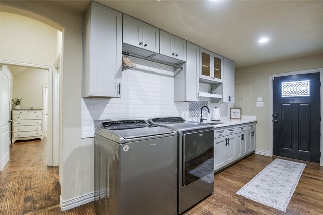 104 Smokey Branch, Weatherford, TX 76085